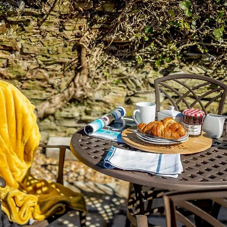 Bells - Explore Cornwall By Rail Holiday home St Austell
